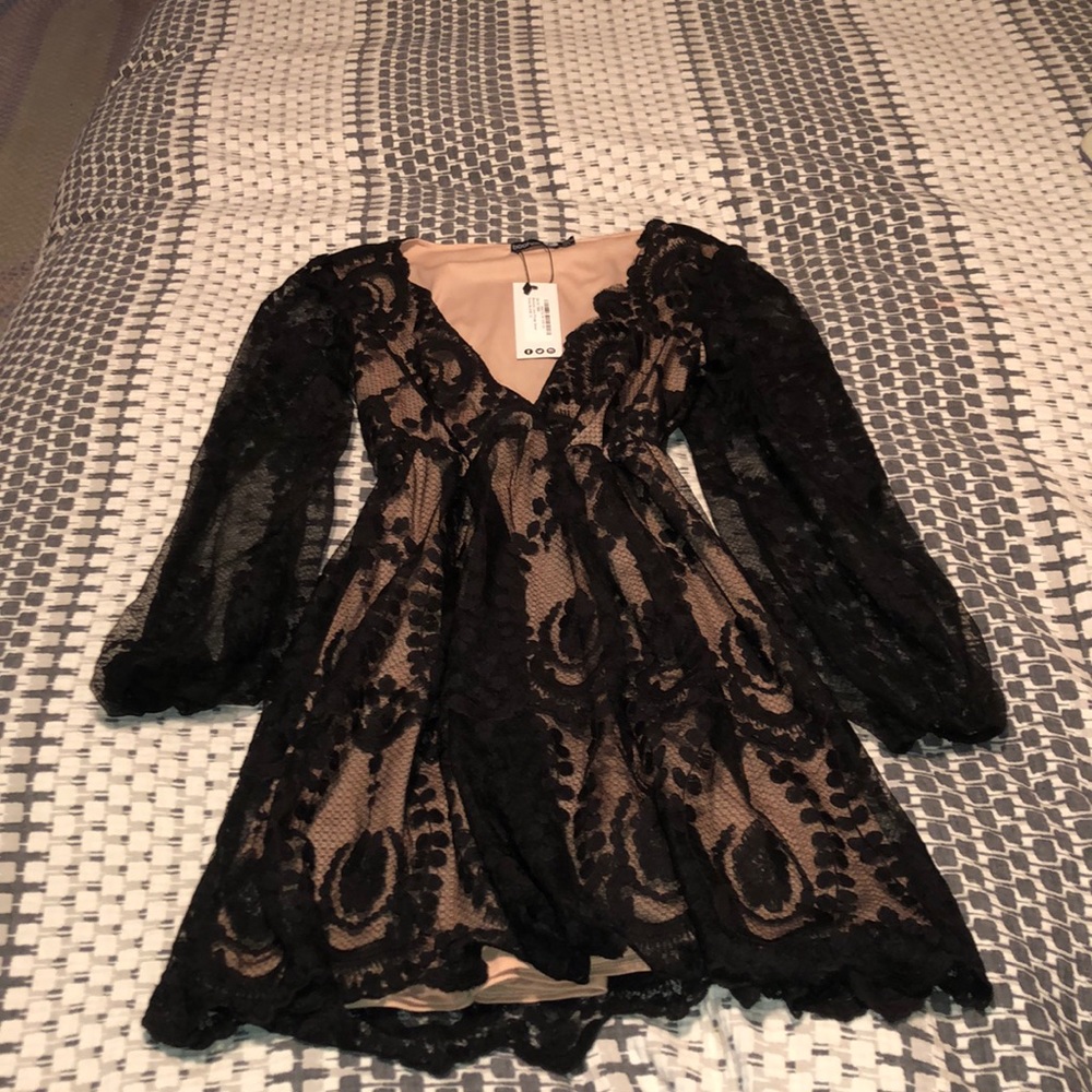 Boohoo formal dress tags still attached